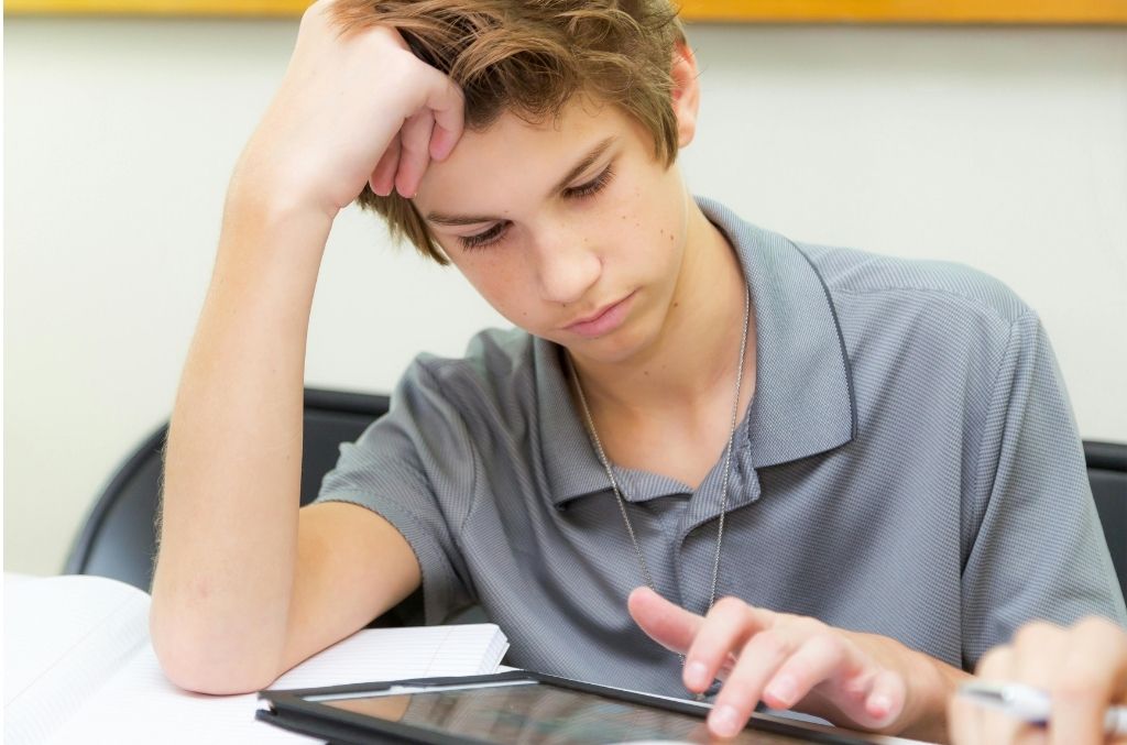 Teen reflecting on your mock results-how to balance christmas and GCSEs